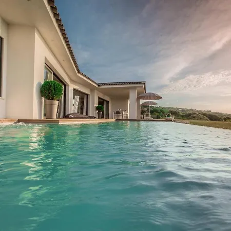 D'architecte Avec Piscine Et Acces Mer