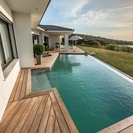 D'architecte Avec Piscine Et Acces Mer Pietrosella