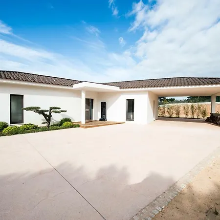 Villa D'architecte Avec Piscine Et Acces Mer Pietrosella