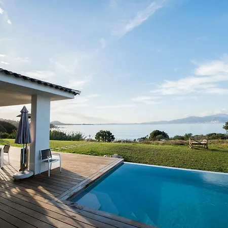 D'architecte Avec Piscine Et Acces Mer Villa *